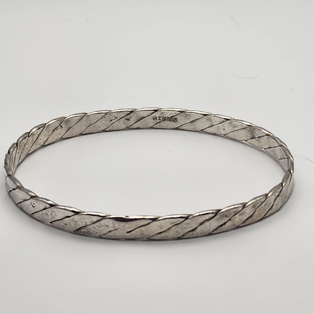 Vintage Southwestern Mexico Silver Tone Twisted Bangle Bracelet (8.25")
